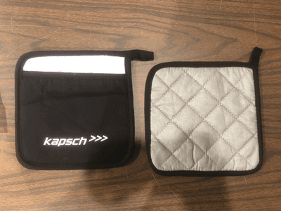 Kapsch Oven Mitt